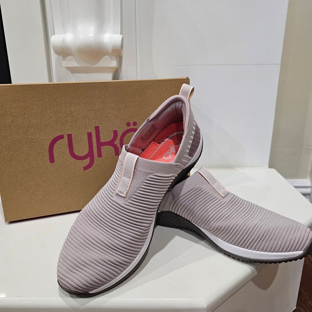 Ryka Slip-On Sneakers in Light Pink, Size 11